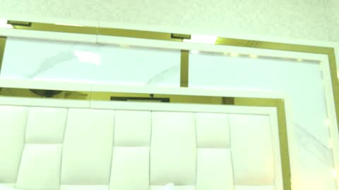 Snapshot of violet_sm chatting on November 6, 2025, 3:18 am violet_sm online show from November 6, 2025, 3:18 am