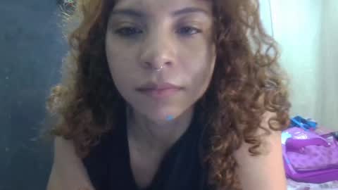 Snapshot of violet_smmithh chatting on June 4, 2026, 12:49 am Violet online show from June 4, 2026, 12:49 am