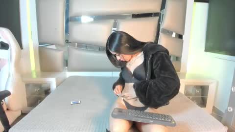 violeta__jade online show from September 29, 2025, 4:17 am