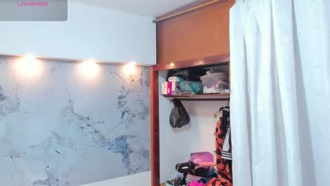 Violet  online show from October 1, 2025, 2:50 am