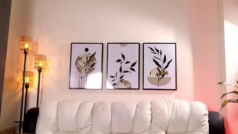 Violeta online show from March 16, 2026, 8:13 pm