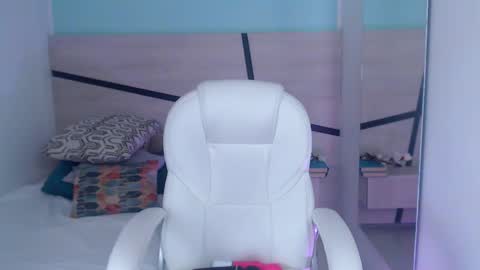 Violeta leon online show from January 11, 2025, 6:56 am