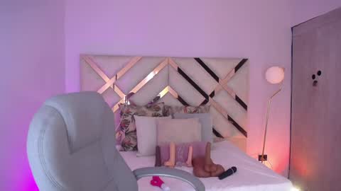 Snapshot of violeta_leon chatting on June 5, 2026, 9:09 pm Violeta leon online show from June 5, 2026, 9:09 pm