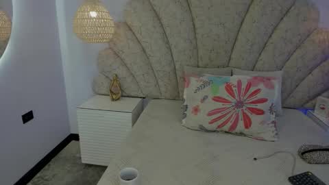 violeta_medina online show from March 25, 2026, 2:39 am