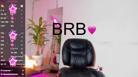 Violeta Princess Please help me with your thumbs up its important   online show from January 19, 2025, 11:21 pm