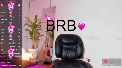 Violeta Princess Please help me with your thumbs up its important   online show from February 6, 2025, 6:24 pm