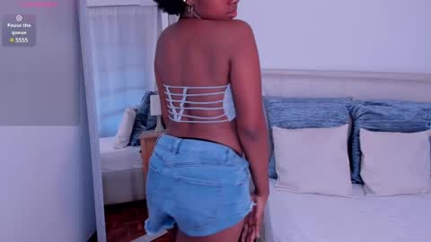 violeta_ruiz_ online show from January 23, 2025, 10:33 pm
