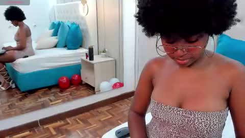 violeta_ruiz_ online show from February 14, 2025, 1:34 am