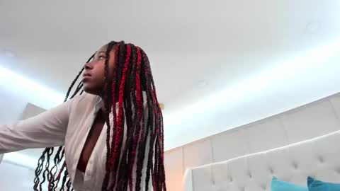 violeta_ruiz_ online show from March 12, 2025, 1:47 am
