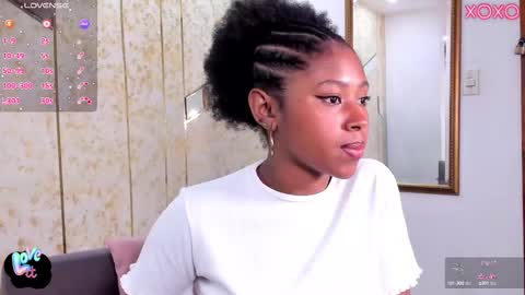 violeta_ruiz_ online show from September 10, 2025, 2:55 am