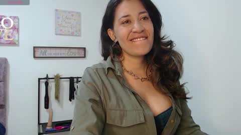 Snapshot of violeta_scott_ chatting on March 19, 2026, 1:37 pm violeta_scott_ online show from March 19, 2026, 1:37 pm