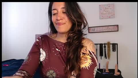 Snapshot of violeta_scott_ chatting on May 6, 2026, 2:55 pm violeta_scott_ online show from May 6, 2026, 2:55 pm