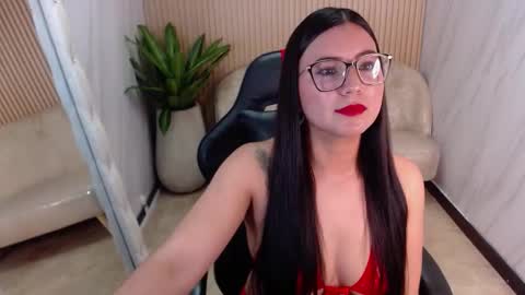 violeta_tf online show from November 25, 2025, 2:06 pm