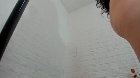 Viollet online show from February 9, 2025, 7:52 pm