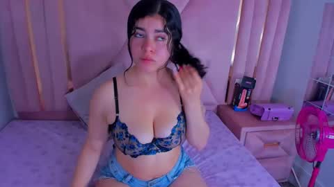Viollet online show from February 22, 2025, 3:36 pm