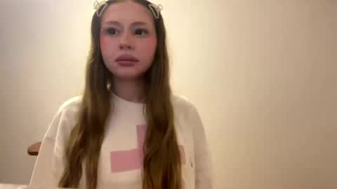 Annie online show from May 30, 2026, 7:33 pm