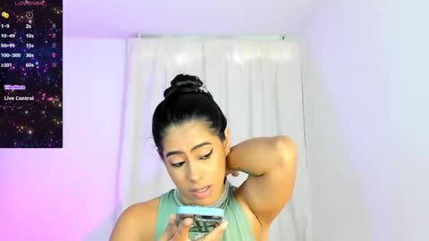 Snapshot of violetasotter chatting on March 1, 2025, 12:23 pm Violeta online show from March 1, 2025, 12:23 pm