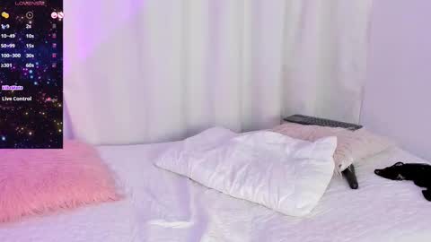 Snapshot of violetasotter chatting on March 8, 2025, 3:24 pm Violeta online show from March 8, 2025, 3:24 pm