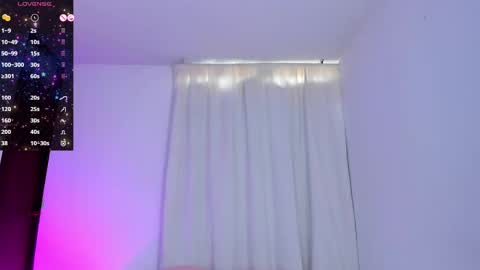 Snapshot of violetasotter chatting on September 25, 2025, 12:20 pm Violeta online show from September 25, 2025, 12:20 pm