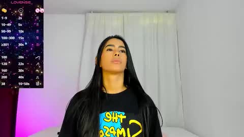 Snapshot of violetasotter chatting on November 24, 2025, 12:16 pm Violeta online show from November 24, 2025, 12:16 pm