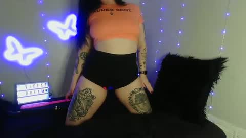 VioletDream online show from September 12, 2025, 2:55 am