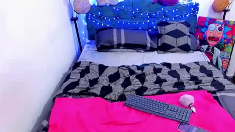 Snapshot of violetevans69 chatting on March 1, 2025, 1:53 am Violett online show from March 1, 2025, 1:53 am