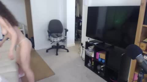 VioletFoxy online show from April 3, 2026, 10:08 pm