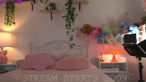 Snapshot of violeth___ chatting on April 30, 2026, 10:21 am violeth___ online show from April 30, 2026, 10:21 am