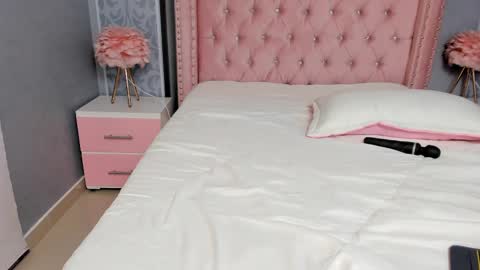 Snapshot of violeth__passionate chatting on February 10, 2025, 10:19 pm VIOLETA online show from February 10, 2025, 10:19 pm