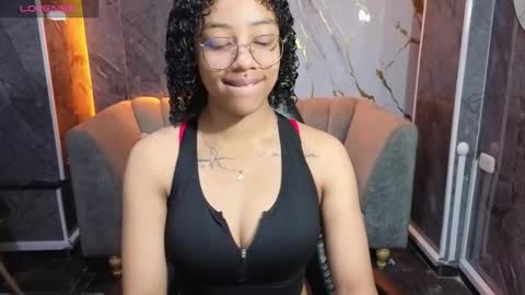 violeth_b online show from October 20, 2025, 12:38 pm