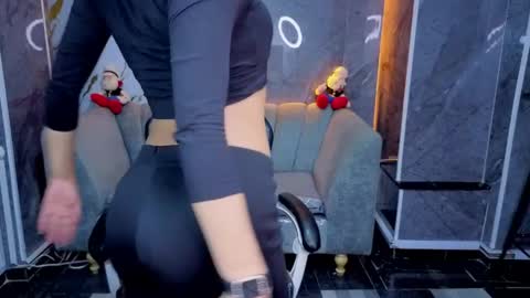 Snapshot of violeth_b chatting on April 20, 2026, 12:41 pm violeth_b online show from April 20, 2026, 12:41 pm