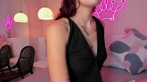 Violeth Hill online show from January 7, 2025, 8:31 pm