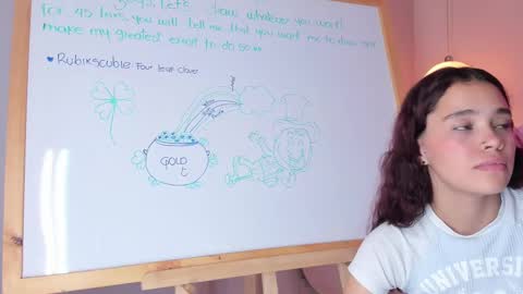 Violeth Hill online show from March 5, 2025, 11:16 pm