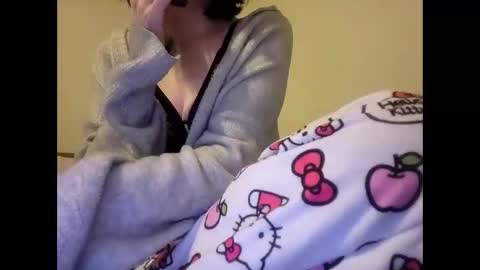 Violet online show from December 17, 2025, 3:12 am