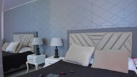 Violet Rousse online show from April 8, 2026, 4:51 pm