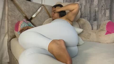 violetroussee online show from November 11, 2025, 10:10 pm