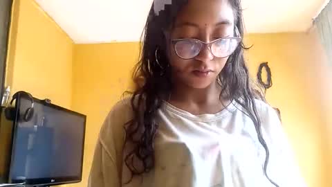 Violet777  online show from September 16, 2025, 6:53 pm