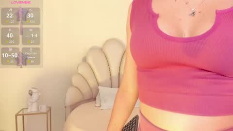 Snapshot of violetsky1_ chatting on July 10, 2026, 6:39 am VioletSky online show from July 10, 2026, 6:39 am