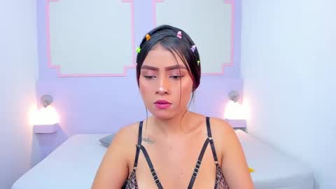 violetsmith online show from December 3, 2024, 9:45 pm