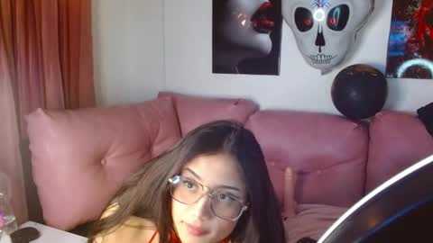 violetsweet_cs online show from October 15, 2025, 10:26 am