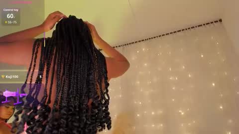 violett23_ online show from November 12, 2025, 4:35 am