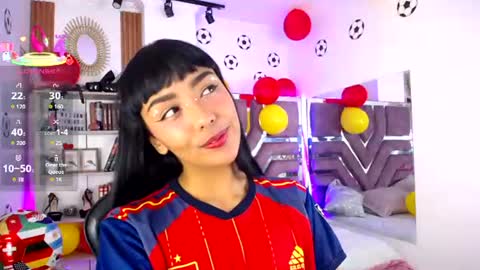 Snapshot of violett_garden chatting on June 26, 2026, 11:03 am Violet online show from June 26, 2026, 11:03 am
