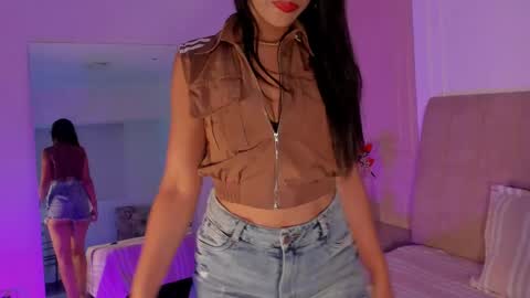 violetta_bold online show from April 7, 2026, 12:05 pm