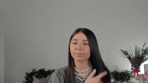 violetta_finch online show from January 5, 2025, 8:22 am