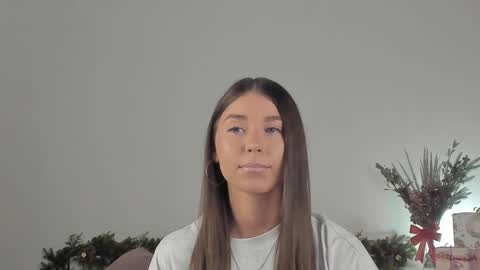 violetta_finch online show from January 16, 2025, 8:11 am