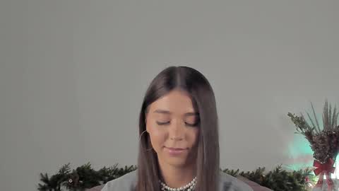 violetta_finch online show from January 29, 2025, 8:18 am