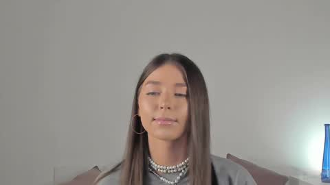 violetta_finch online show from February 3, 2025, 8:24 am