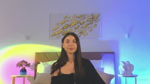 Snapshot of violetta_finch chatting on May 24, 2026, 10:20 am violetta_finch online show from May 24, 2026, 10:20 am