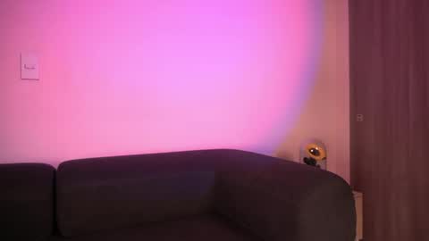 violetta independent model online show from April 20, 2026, 3:09 am