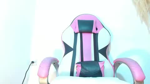 Princess Violet Valerious Follow me IGX violetvalerious online show from February 10, 2025, 11:13 pm